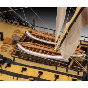 REVELL Gift Set "Battle of Trafalgar" VRNRV5767