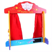 Teatru de papusi din lemn