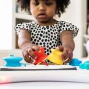 Baby Einstein -  Masuta de activitati Curiosity Table BBB10345