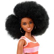 PAPUSA BARBIE FASHIONISTA AFROAMERICANA CU PARUL CRET VIVMTFBR37_FXL45