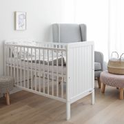 Patut Din Lemn Pentru Bebe, Inaltime Saltea Reglabila, Country Alb 120x60 Cm Pjbcountry_cot_white