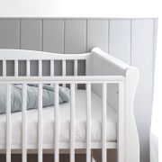 Patut Din Lemn Pentru Bebe, Inaltime Saltea Reglabila, Noble Alb 120x60 Cm Pjbnoble_cot_white