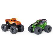 MONSTER JAM SET DE JOACA EL TORO LOCO SI GROPARUL VIV6058007