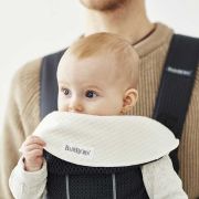 BabyBjorn - Marsupiu anatomic Mini, cu pozitii multiple de purtare – Anthracite, 3D Mesh BSAFE021013E1