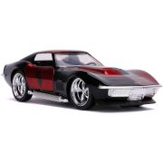 MASINA METALICA HARLEY QUINN 1969 CORVETTE STINGRAY SCARA 1 LA 32 VIV253252015