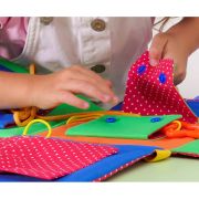Joc de indemanare Carte Senzoriala Busy Board  Roter Kafer RZ2001-02 BBJRZ2001-02_Initiala