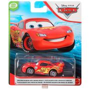 MASINUTA METALICA CARS3 PERSONAJUL FULGER McQUEEN CU ROTI DE CURSE VIVMTDXV29_FLM20