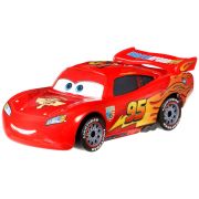 MASINUTA METALICA CARS3 PERSONAJUL FULGER McQUEEN CU ROTI DE CURSE VIVMTDXV29_FLM20