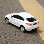 MASINA CU TELECOMANDA BMW X6 ALB CU SCARA 1 LA 24 VIVRas31700_Alb