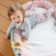 Salteluta tip cuib pentru bebelusi - bruno