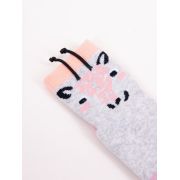 Sosete flausate cu talpa antiderapanta pentru fetite cu elemente / tesatura 3D SKA-29G