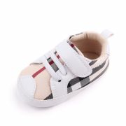 Pantofiori albi in carouri pentru baietei (Marime Disponibila: 6-9 luni (Marimea 19 incaltaminte)) MBd2655-3-p4