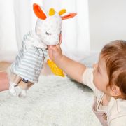 Manusa cu activitati - girafa somnoroasa
