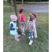 Caciula Red Abstract, cu bordura, in strat dublu, 46-48 cm KDECDB1836ADB