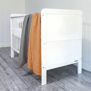 Patut Din Lemn Masiv, Transformabil Pentru Bebe Si Junior, Clasic Alb 140 X 70 Cm Pjbclasic_140