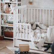 Patut Din Lemn Pentru Bebe, Inaltime Saltea Reglabila, Clasic Alb 120x60 Cm Pjbclasic_cot_white