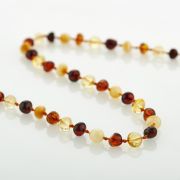 Colier din chihlimbar pentru copii BabyJem (Culoare: Curcubeu) JEMbj_5874