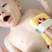 Burete BabyJem tip manusa cu buzunar interior pentru sapun Glove baby JEMbj_752