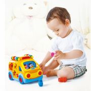 CAMIONETA CU FORME SUNETE SI LUMINI VIV988
