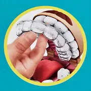 PLAY-DOH SET DENTISTUL CU ACCESORII SI DINTI COLORATI VIVF1259
