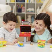 PLAY-DOH SET GRATAR CU FORME SI STAMPILE VIVF0652