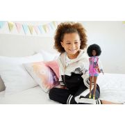 PAPUSA BARBIE FASHIONISTA CU PARUL AFRO SI JACHETA LILA VIVMTFBR37_GRB48