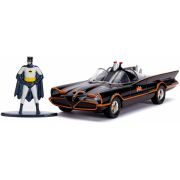 BATMAN MASINA BATMOBILE CU FIGURINA 1:32 VIV253213002
