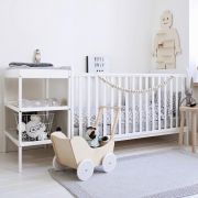 Patut Din Lemn Masiv, Transformabil Pentru Bebe Si Junior, Clasic Alb + Saltea Cocos 140 X 70 Cm Pjbclasic_140-saltea