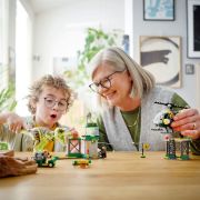 LEGO JURASSIC WORLD EVADAREA DINOZAURULUI T REX 76944 VIVLEGO76944