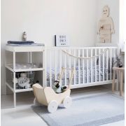 Masa Infasat Pentru Bebelusi, Lemn Masiv, Alb 76 X 44 X 86 Cm, Cu 2 Rafturi De Depozitare Inalte, Inclus Saltea Din Spuma, Husa Detasabila Bumbac, Woodies, 40 X 70 Cm Pjb931236+311180