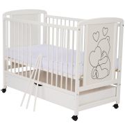 Qmini - Patut din lemn Timmi Heart 120x60 cm, Cu sertar, Cu roti, Din lemn de pin, MDF, Somiera reglabila, Alb + Saltea 12 cm BYNQMTIMH12CM02AL