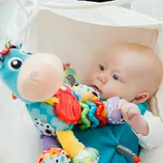 Jucarie mare pentru carucior, scoica auto si patut, Cu jucarie de dentitie, Cu sunete, Activity Friend Clip Clop, 39 cm, Playgro BYN816456