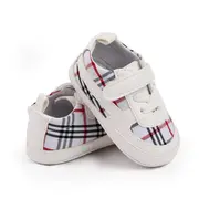 Pantofiori albi in carouri pentru baietei LID2772-1-p15