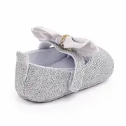 Pantofiori argintii cu strasuri si fundita din satin (marime disponibila: 3-6 luni (marimea 18 incaltaminte)) mbd2677-3-p01.3-6 luni (marimea 18 incaltaminte)