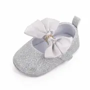 Pantofiori argintii cu strasuri si fundita din satin (marime disponibila: 3-6 luni (marimea 18 incaltaminte)) mbd2677-3-p01.3-6 luni (marimea 18 incaltaminte)