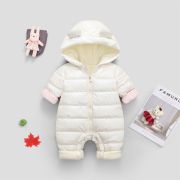 Combinezon alb sidefat din fas pentru bebelusi (marime disponibila: 3-6 luni (marimea 18 incaltaminte)) mbtlyr01-1.3-6 luni (marimea 18 incaltaminte)