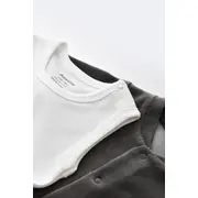 Set Broscuta cu salopeta si body din 80%bumbac organic si 20% poliester - Antracit, Baby Cosy (Marime: 6-9 luni) JEMBC-CSYK6020-6