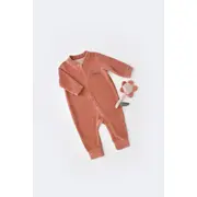 Salopeta cu maneca lunga si fermoar din 80%bumbac organic si 20% poliester - Caramiziu, Baby Cosy (Marime: 12-18 Luni) JEMBC-CSYK6031-12