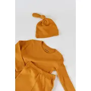 Set 3 piese: bluzita cu maneca lunga, panataloni lungi si caciulita din bumbac organic si modal - Mustar (Marime: 18-24 Luni) JEMBC-CSYM21500-18