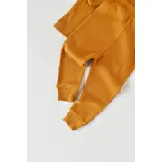 Set 3 piese: bluzita cu maneca lunga, panataloni lungi si caciulita din bumbac organic si modal - Mustar (Marime: 6-9 luni) JEMBC-CSYM21500-6