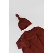Set 3 piese: body cu maneca lunga, panataloni lungi cu botosei si caciulita din bumbac organic si modal - Caramiziu, Baby Cosy (Marime: 3-6 Luni) JEMBC-CSYM23501-3