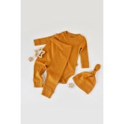 Set 3 piese: body cu maneca lunga, panataloni lungi si caciulita din bumbac organic si modal - Mustar, Baby Cosy (Marime: 18-24 Luni) JEMBC-CSYM22500-18