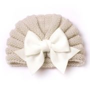 Caciulita crosetata tip turban cu fundita aplicata in fata LIx-22099-sa1