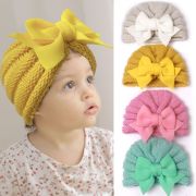 Caciulita crosetata tip turban cu fundita aplicata in fata LIx-22099-sa1
