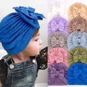 Caciulita tip turban cu model din tesatura si funda aplicata AMx-22032