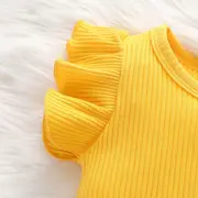 Costumas cu bluzita galbena si pantalonasi bufanti (marime disponibila: 9-12 luni (marimea 20 incaltaminte)) mbrz226-1-de2.9-12 luni (marimea 20 incaltaminte)