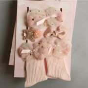 Set 4 piese - sosete cu accesorii (Model: B) JEM4setpiese2