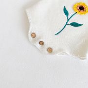 Salopeta tricotata cu floarea soarelui (Culoare: Alb, Marime: 12-18 Luni) JEM24ar8
