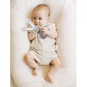 Jucarie zornaitoare bebelusi BabyJem, Iepuras din plus, 3 luni+ (Culoare: Maro) JEMbj_8421