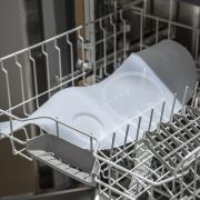 Tavita scaun de masa Childhome Evolu + Protectie din silicon, Alb ERFCH-CHEVOTSAW
